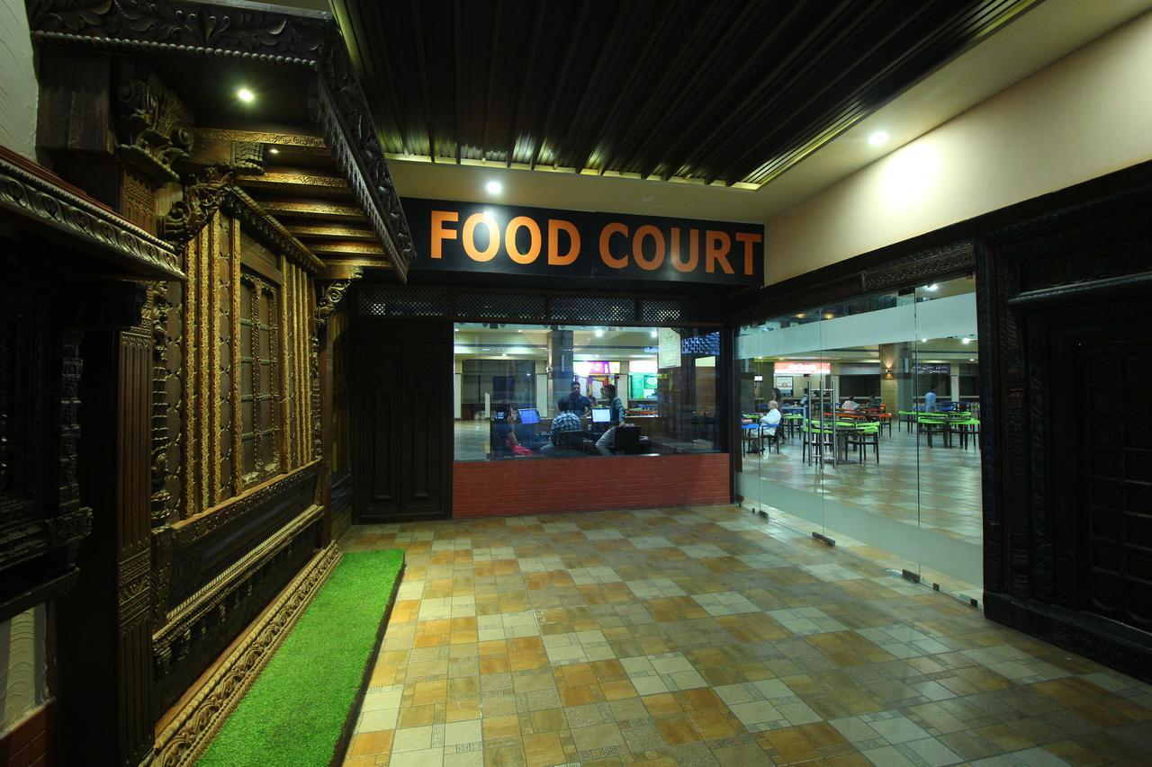 Jackpot Room In & Out Dormitory อาเมดาบัด ภายนอก รูปภาพ