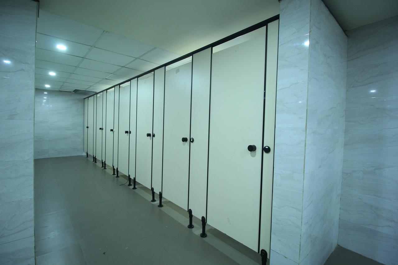 Jackpot Room In & Out Dormitory อาเมดาบัด ภายนอก รูปภาพ